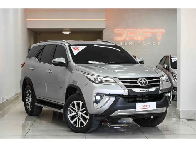 Toyota Hilux SW4 4X4 2.8 Diesel 2019