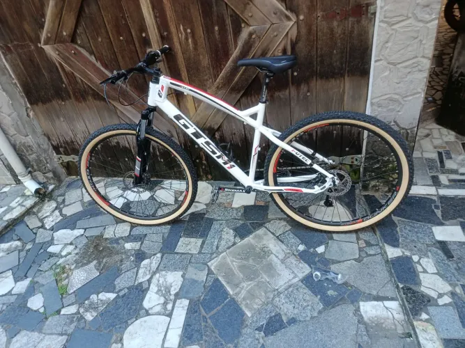 Vendo essa bike da GTS m1