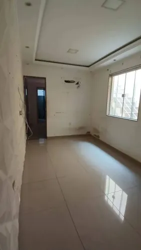 Excelente Casa Frente de Rua em Bento Ribeiro