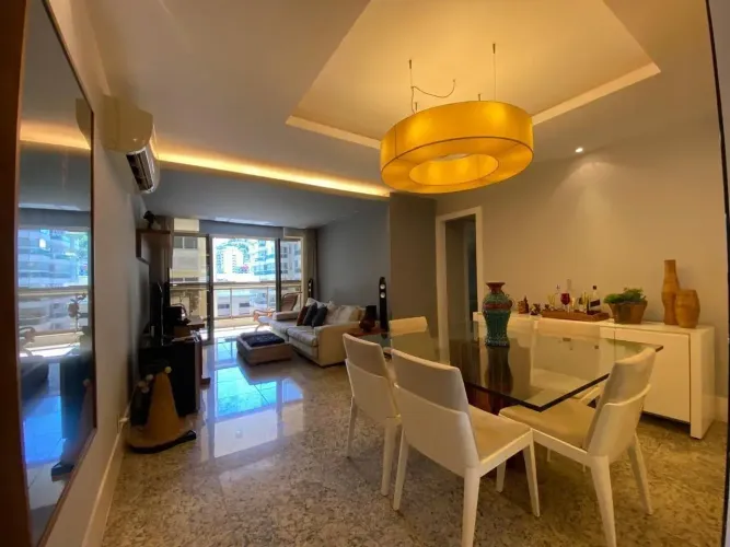 BS IMOBILIÁRIA VENDE Excelente apartamento no Villa Espanha!