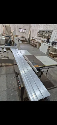 Esquadrejadeira de precisão!impecável ?