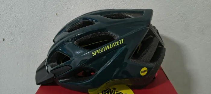 Capacete Specialized