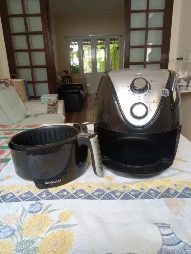 Air Fryer Mondial AF-30-l 3,5 L -110 V - Family lV -Seminova