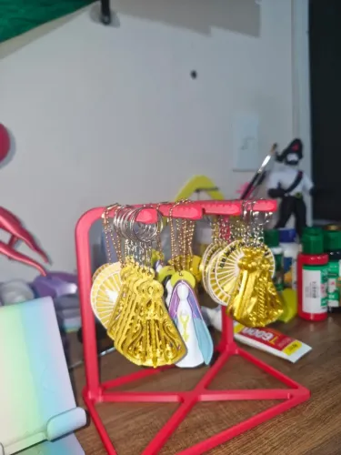 Objetos criativos em impressão 3d. Miniaturas, chaveiros, dispenser....