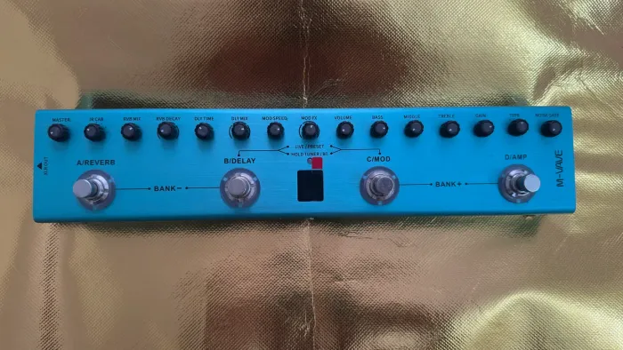 PEDALEIRA DE GUITARRA CUVAVE E TANK G