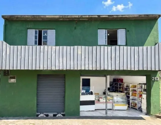 Esquina Comercial + Casa + 2 Salões + 3 Dormitórios + 2 Vagas de Garagem - Itaim Paulista