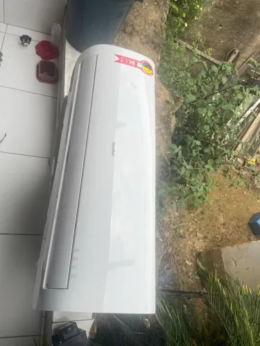 Vendo um ar-condicionado