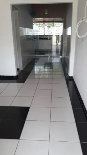 Imóvel em Boa Vista com 2 casas no mesmo terreno, ideal para morar e gerar renda extra.