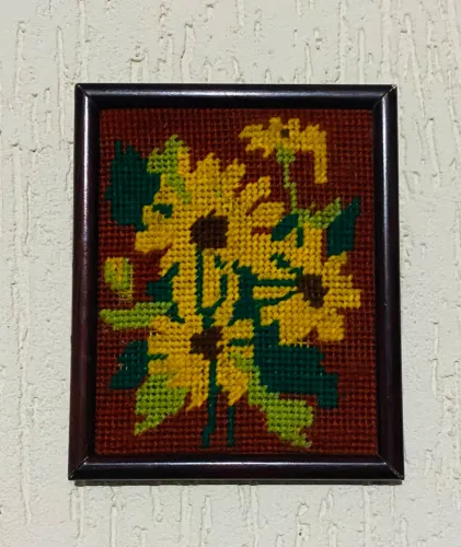 Quadro Vintage Tapeçaria Bordada Girassóis 13x15,5 Cm