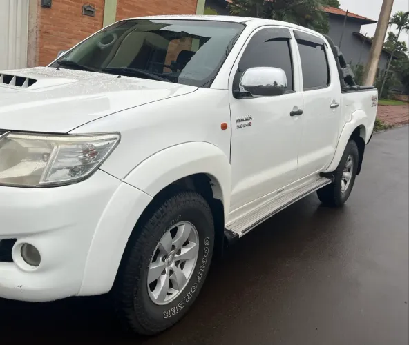 Toyota Hilux CD D4-d 4X4 3.0 TDI Dies. Mec. 2014