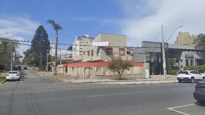 IMÓVEL DE ESQUINA COM EXCELENTE LOCALIZAÇÃO NA AV. SETE DE SETEMBRO, SEMINÁRIO, CURITIBA