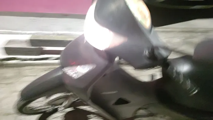 Vendo biz 2008 cor preta.