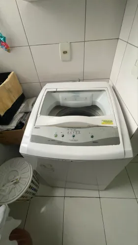Lavadora Brastemp Turbo Eficiência BWM08 (8 kg, branca)