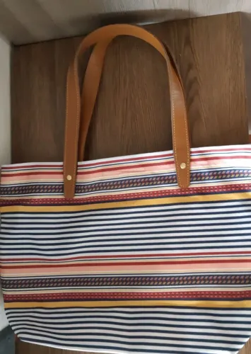 Vendo uma Mochila e uma Bolsa de Praia
