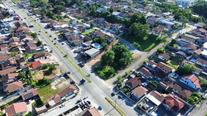 Vendo terreno av Paulo Shoereder troco por carros