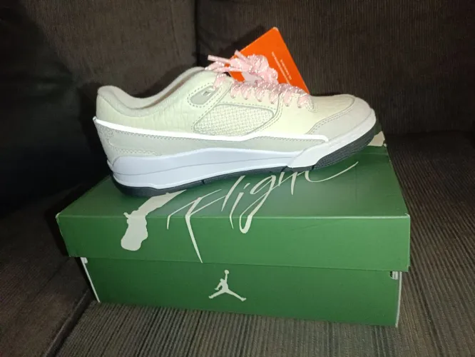 WOMENS JORDAN FLIGHT COURT