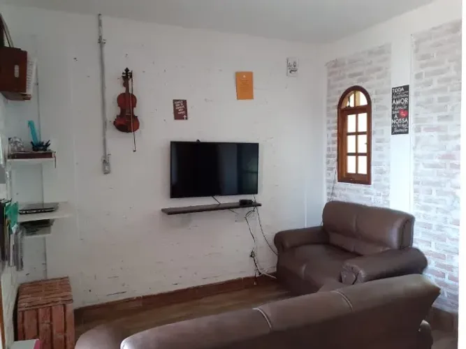 Casa com salão Zona norte 
