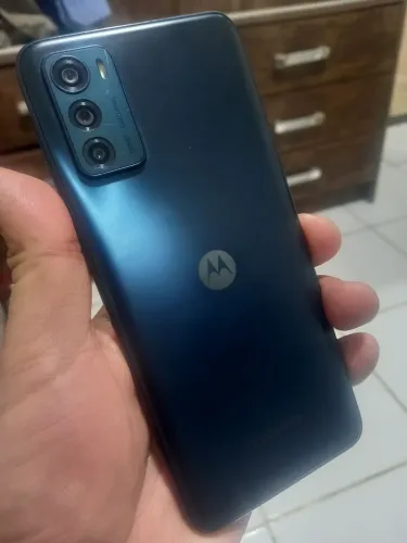 NOVINHO. (NFC, TELA OLED, CORES NÍTIDAS E REAIS)