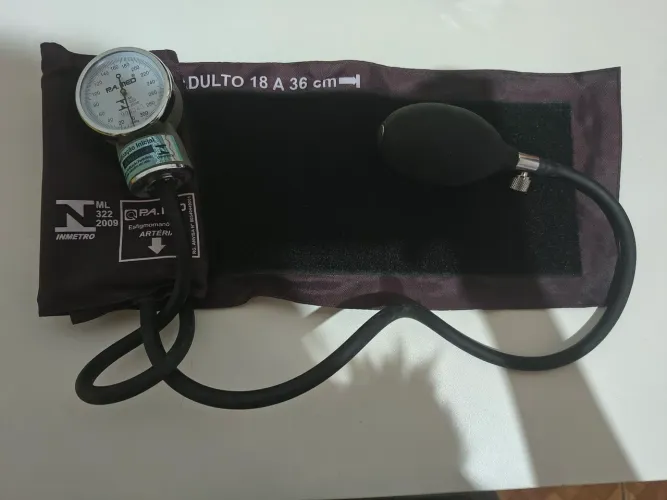 Vendo esfigmomanômetro PA Med