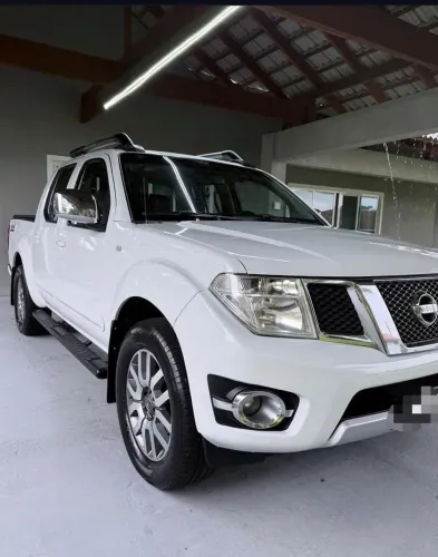 Nissan Frontier SL CD 4X4 2.5tb Diesel AUT 2014