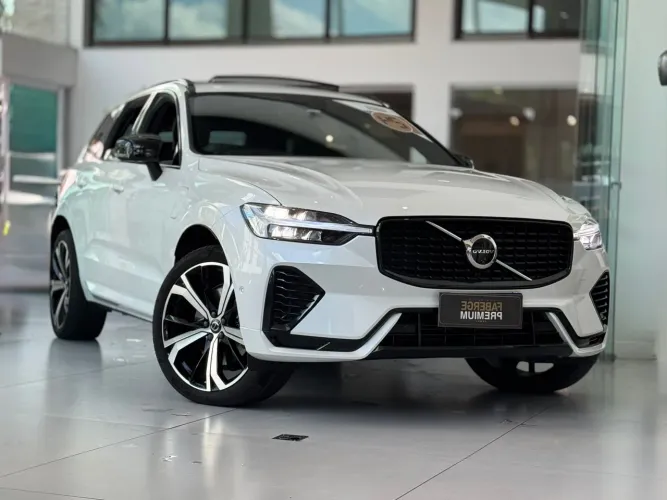 Volvo XC-60 T-8 Ultra Dark 2.0 AWD (híbrido) 2024