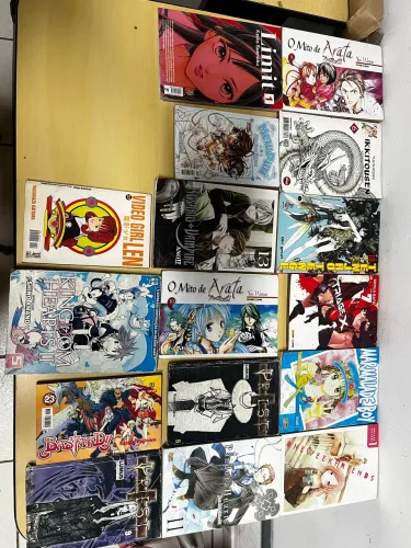 Mangás Usados | Triage X, Pandora Hearts, Kingdom Hearts, Bastard, Rosario+Vampire e mais