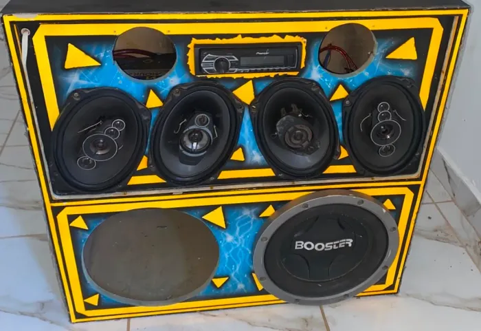 Vendo caixa + som