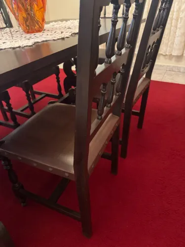 Vendo conjunto de jantar, mesa e cadeiras