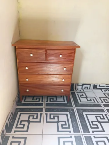 Vendo cômoda