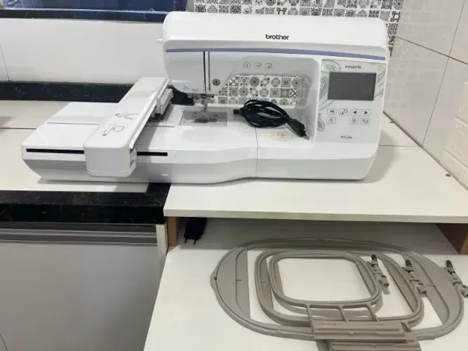Bordadeira Brother BP1530l Usada
