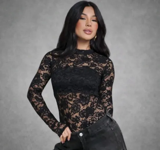 Body renda preto manga longa