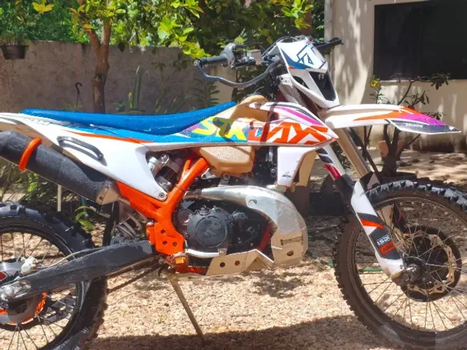 KTM EXC 300 ano 2022 2t - Edição Especial Six Days