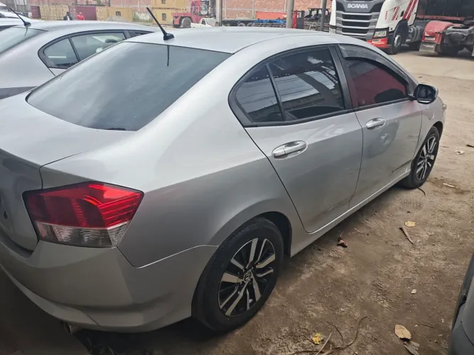 Honda City Sedan LX 1.5 Flex 16V 4P Mec. 2010