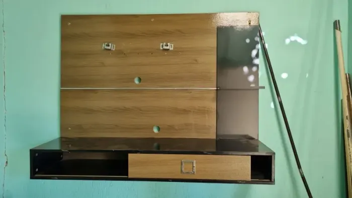 VENDO CAMA + PAINEL/RACK PARA TV ? R$ 250,00 OS DOIS!