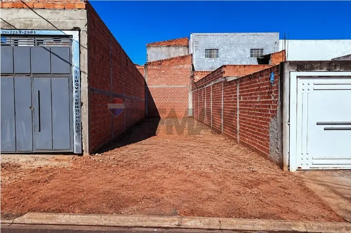 Terreno à venda no Jardim Miryam, com 125 m²