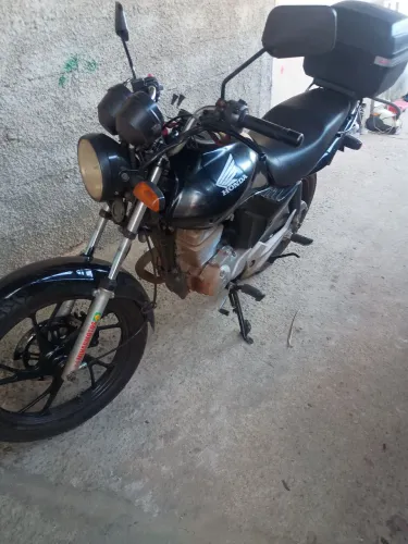 Vendo fan 125  2011 com camisa da 150 ,rodas, balança e descarga da 160