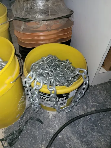Corrente cromada  marca vonder 8 mm 5/16 disponível  34 kg = 26,15 m  valor: R$ 1.088,00