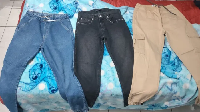 Kit 3 Calças Jeans e Jogger - C&A e Renner