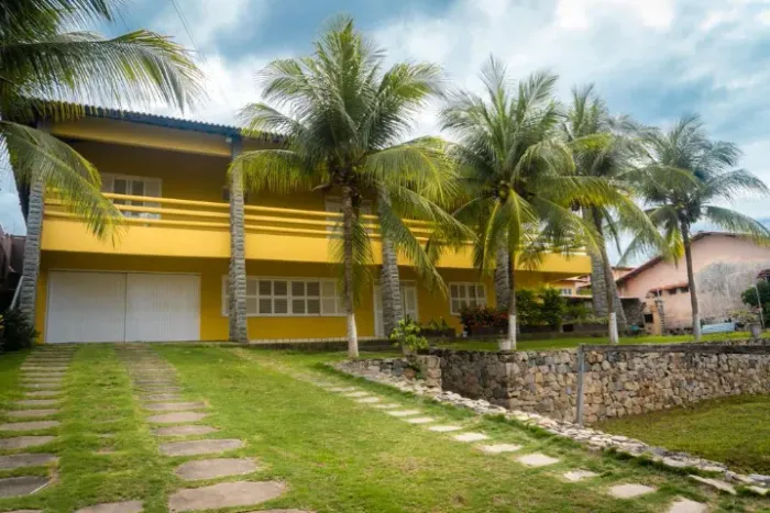 Alugo Casa de Praia com campo, piscina e muito espaço - Fins de semana e temporadas