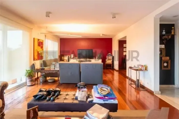 Apartamento com varanda em Alto de Pinheiros: 4 quartos, 2 suítes, 3 salas, 5 banheiros, 4
