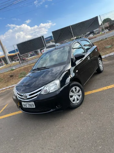 Toyota Etios X 1.3 Flex 16V 5P Mec. 2015