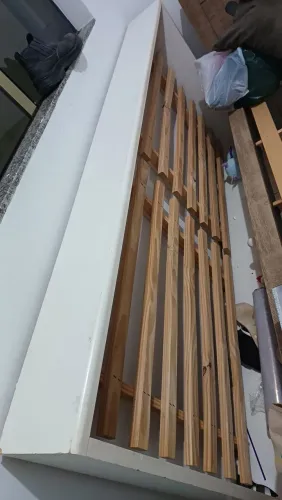 Cama de solteiro montessoriana
