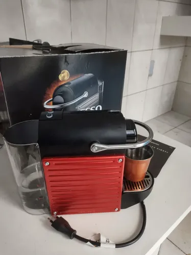 Cafeteira Nespresso Pixie Vermelha Carmin 