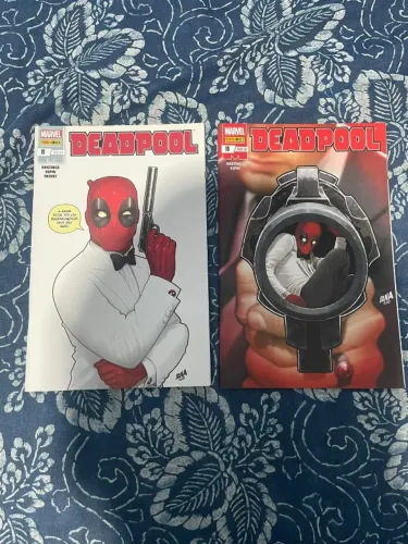 Dois volumes de mensais do Deadpool Hqs