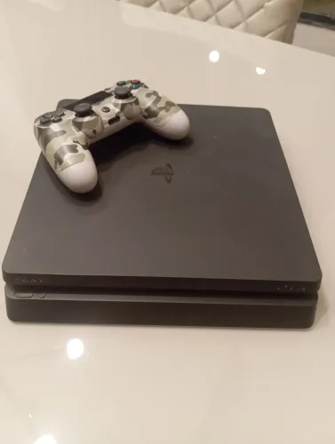 PS4 Slim 500GB semi novo completo