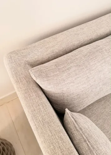 Sofá em linho cinza