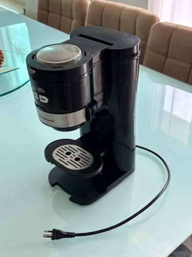 Cafeteira Hamilton Beach com moedor de café 