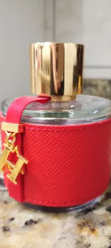 Vendo perfume CH Carolina Ferreira 100ml