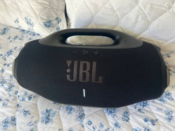 Jbl Bombox 4 preta zerada usada 3 vezes e guardada