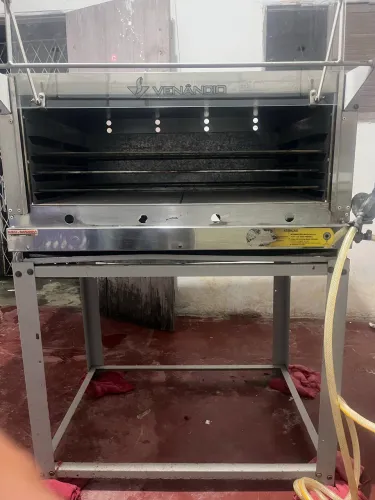 Vendo forno Venâncio a gás em ótimo estado